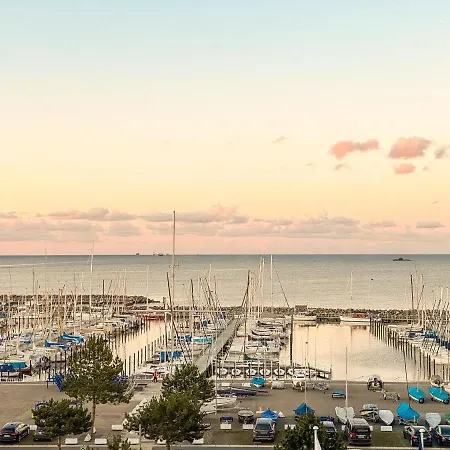 Foerdemuschel Mit Meerblick